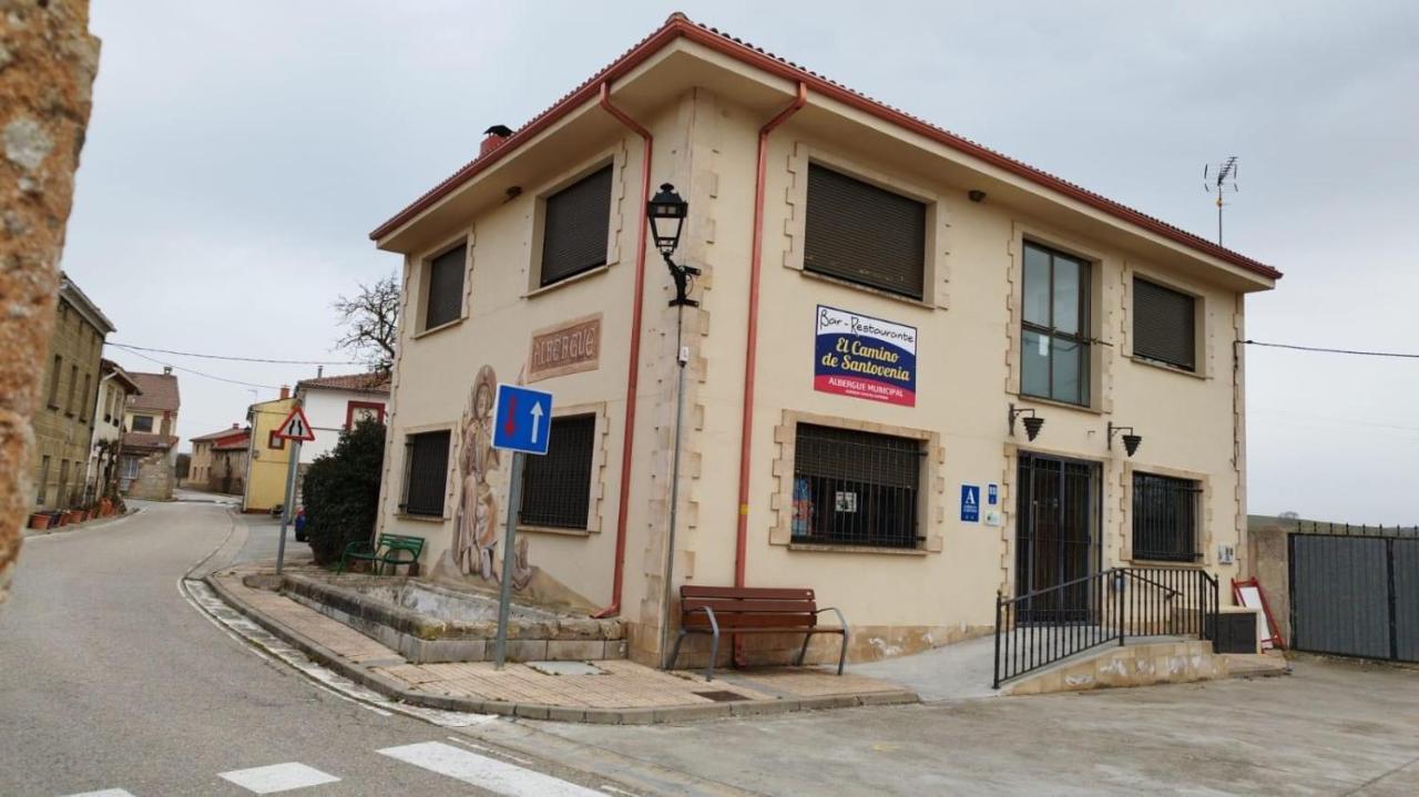 Albergue El Camino De Santovenia Santovenia De Oca Dış mekan fotoğraf